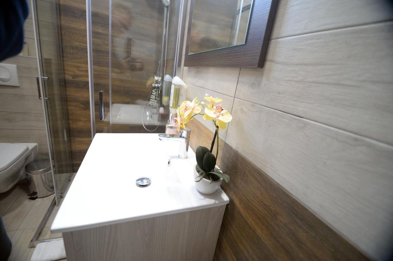 Apartmani Carolija Lucani エクステリア 写真