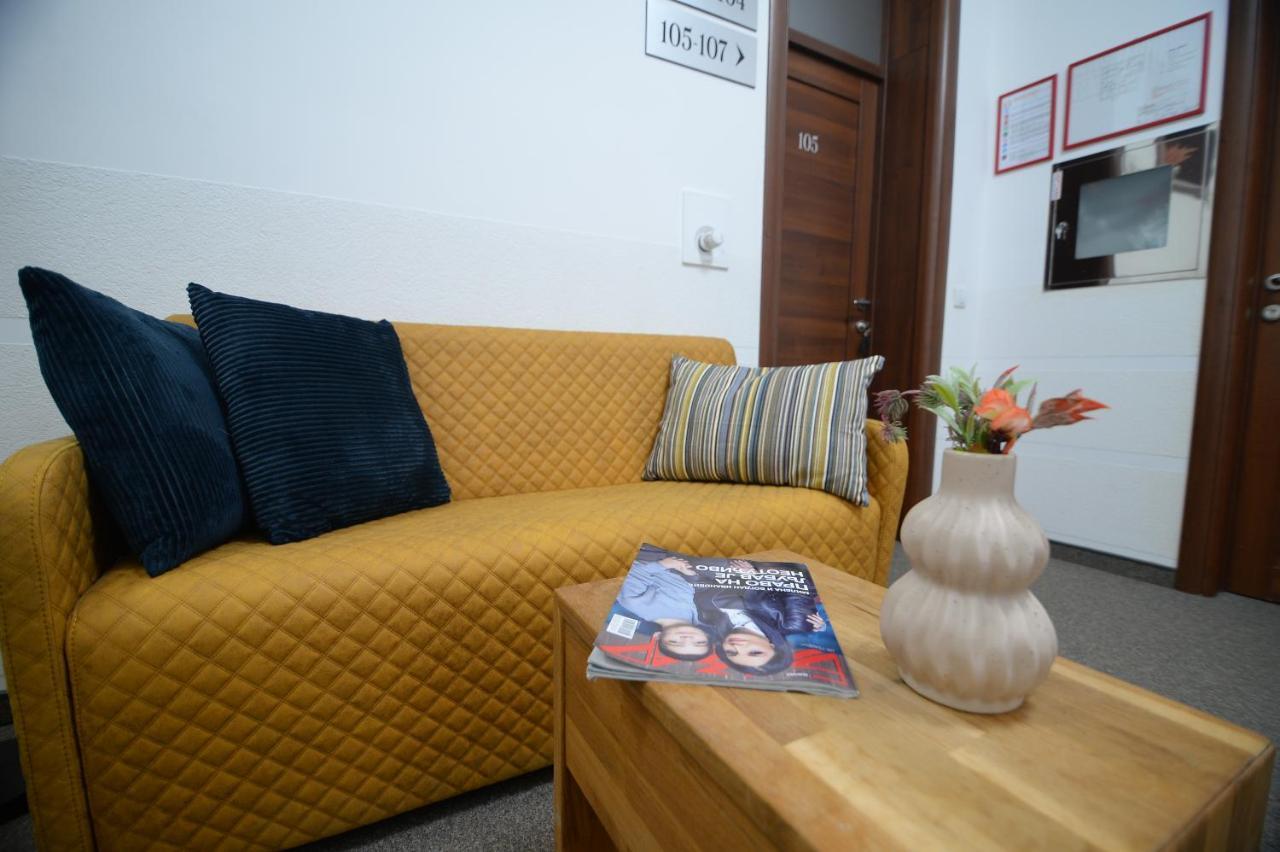 Apartmani Carolija Lucani エクステリア 写真